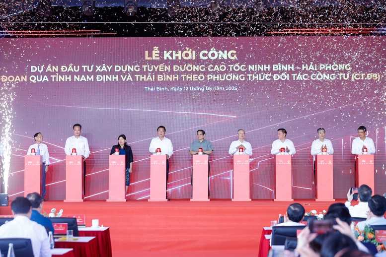 Thủ tướng dự lễ khởi công tuyến cao tốc huyết mạch qua Thái Bình, Nam Định